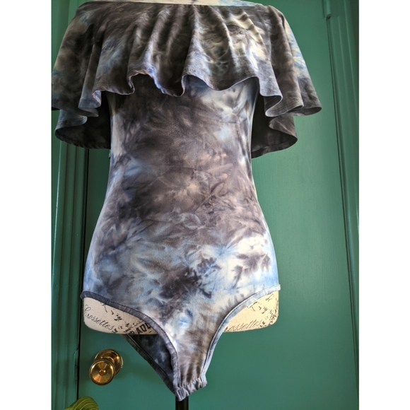 NWOT Tie Dye Flounce Bodysuit - Picture 4 of 8